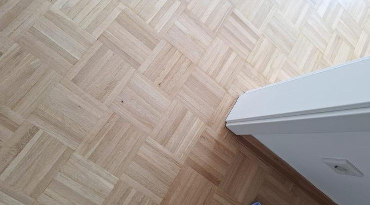 Mosaikparkett nach Reparatur, Abschleifen und Versiegeln